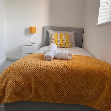 Superb Modern Flat In Northampton, Parking &Ev公寓 外观 照片