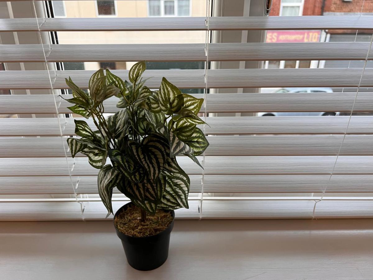 Superb Modern Flat In Northampton, Parking &Ev公寓 外观 照片