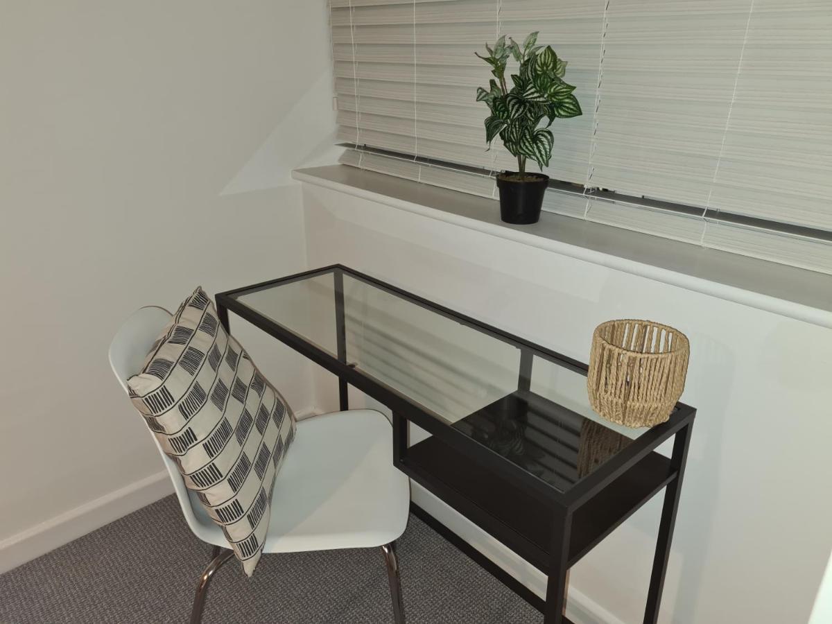 Superb Modern Flat In Northampton, Parking &Ev公寓 外观 照片