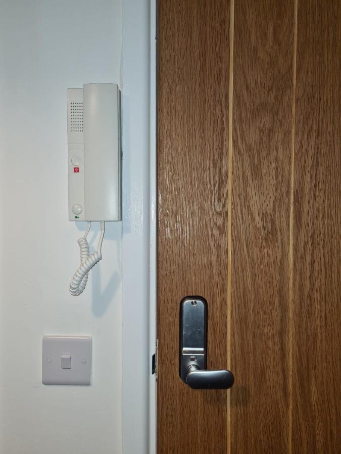 Superb Modern Flat In Northampton, Parking &Ev公寓 外观 照片